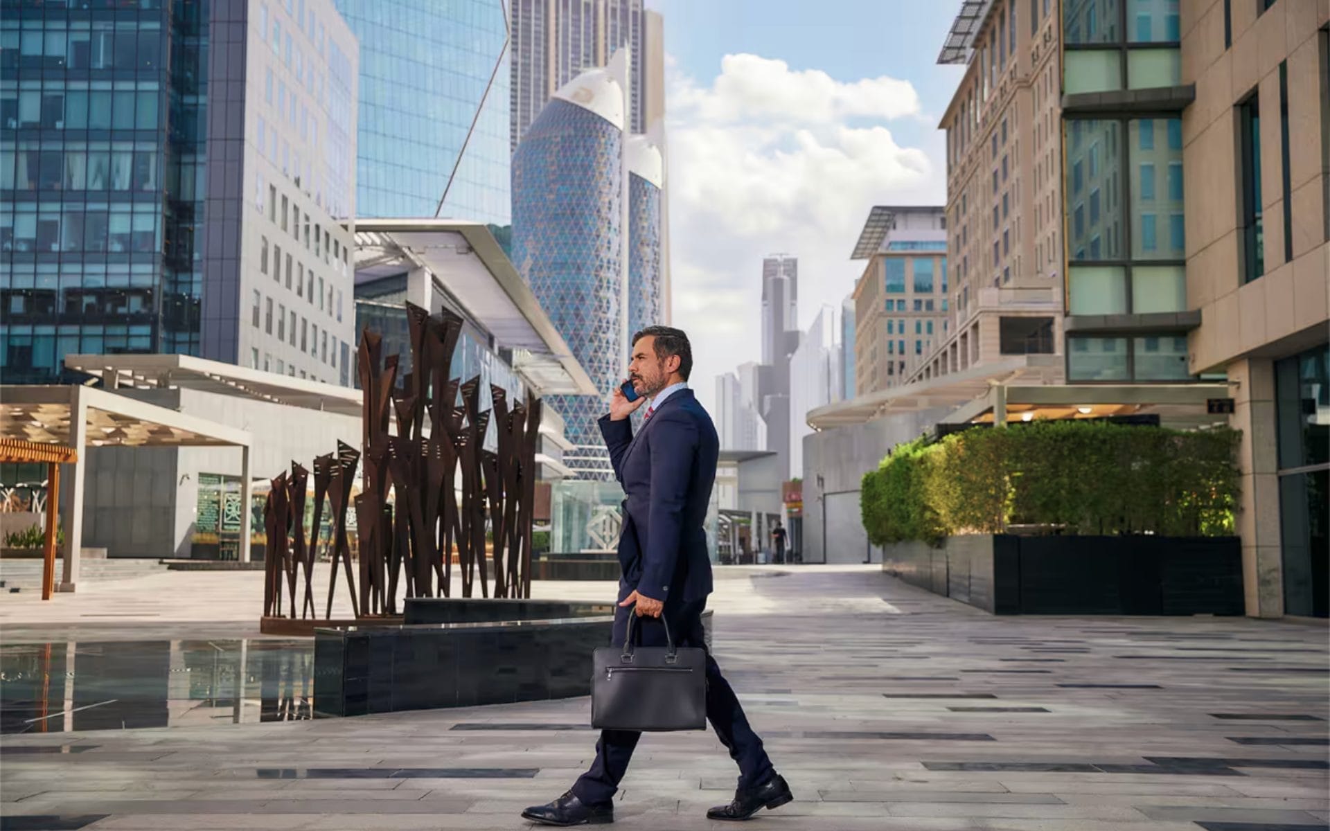 ¿Cómo proteger tu dinero desde América Latina invirtiendo en el extranjero?