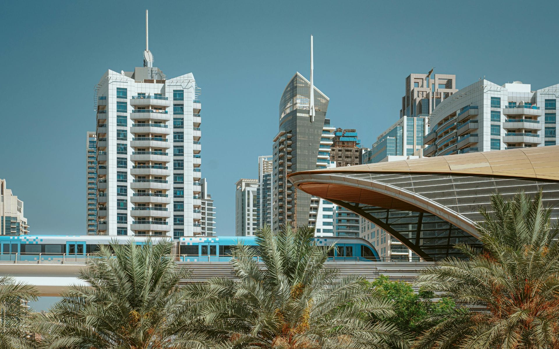 EL METRO DE DUBÁI ABRE UNA NUEVA LÍNEA